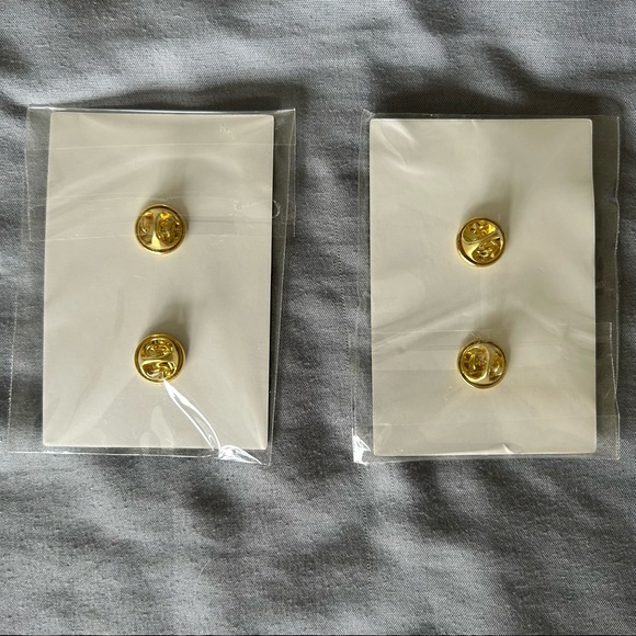 Squid Game Pins (Set of 2) in Original Packaging - Picture 3 of 3